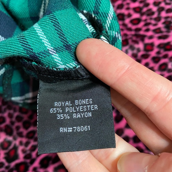 Royal bones green plaid skirt with straps. - Picture 5 of 10